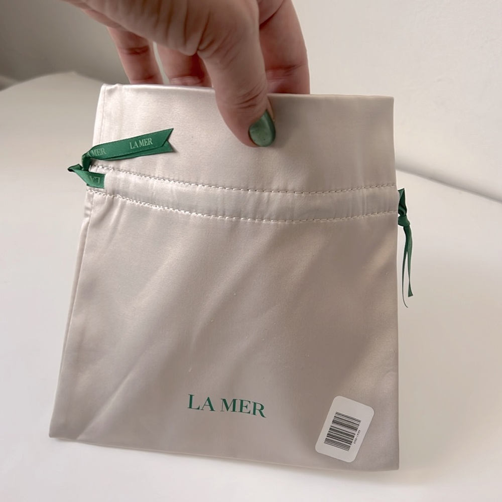 LA MER Luxury Soft Satin Drawstring Pouch W/Satin Drawstrings